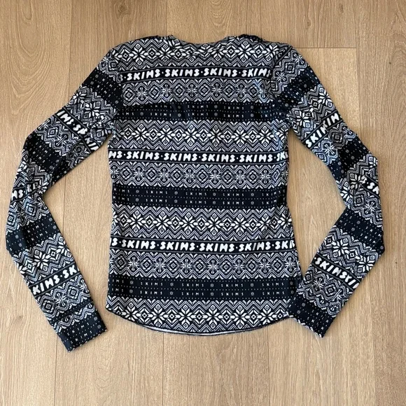 SKIMS LOGO PLUSH POINTELLE LONG SLEEVE HENLEY in ONYX FAIR ISLE sz. L - Picture 6 of 6